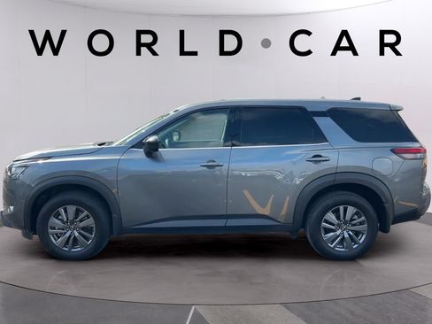 Used 2025 Nissan Pathfinder S FWD image 6