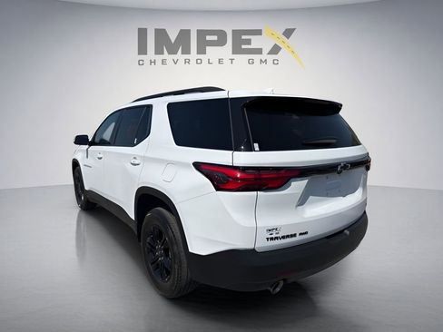 Used 2023 Chevrolet Traverse LT w/ Midnight/Sport Edition AWD/4WD image 3