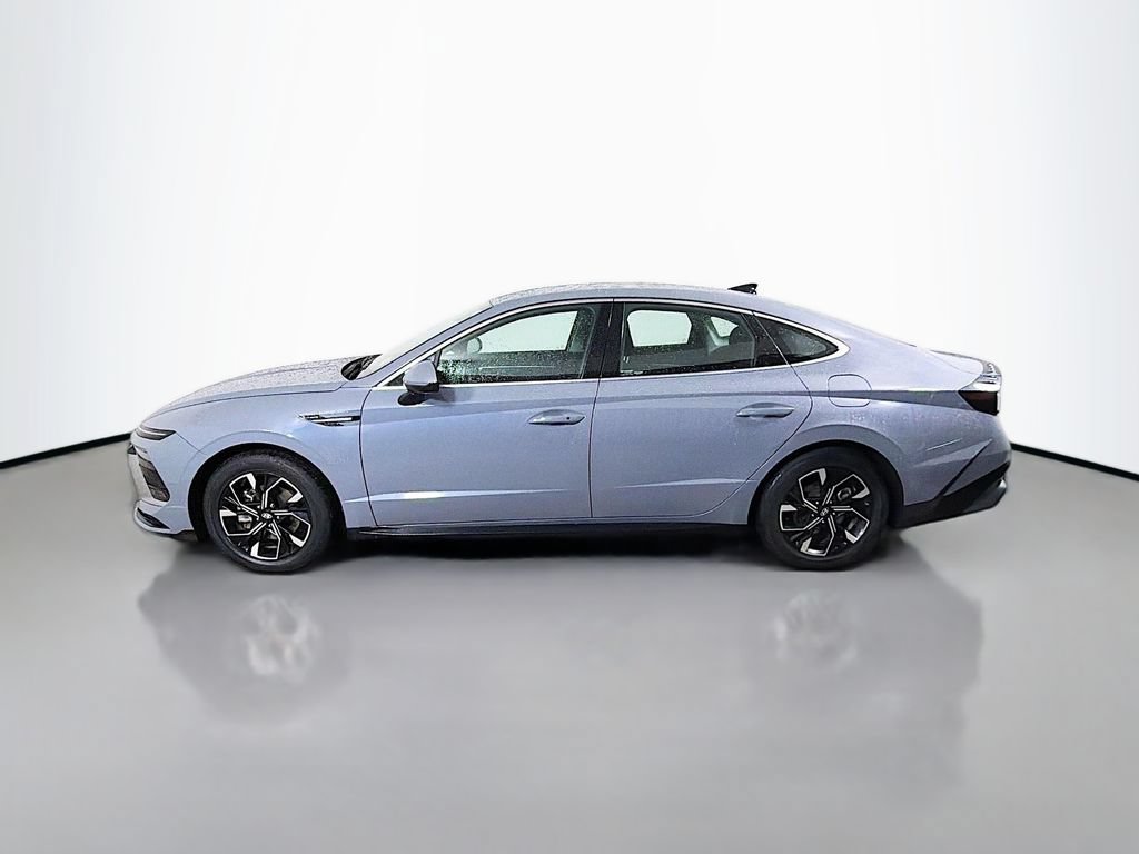 Used 2025 Hyundai Sonata SEL FWD image 9