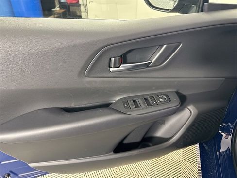 Certified 2025 Toyota Prius Plug-In Hybrid image 28