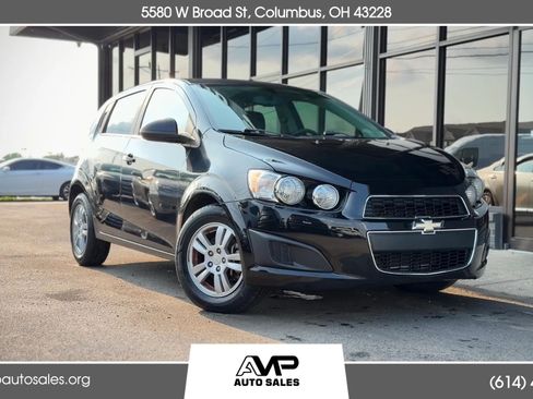 Used 2016 Chevrolet Sonic LT FWD image 1