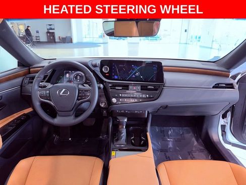 Certified 2025 Lexus ES 300h w/ Premium Package image 13