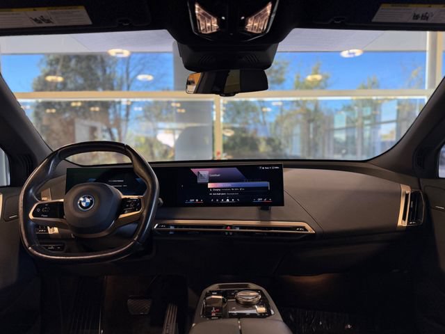 Used 2024 BMW iX xDrive50 w/ Sport Package AWD/4WD image 38