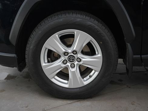 Used 2019 Toyota RAV4 XLE w/ Convenience Package image 26