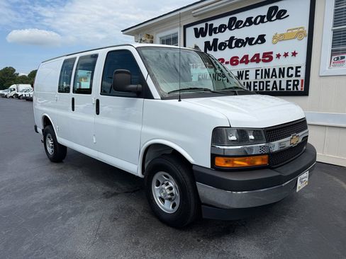 Used 2023 Chevrolet Express 2500 w/ Driver Convenience Package RWD image 2