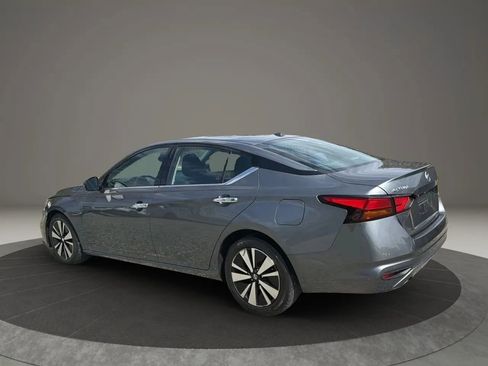 Used 2019 Nissan Altima 2.5 SV FWD image 4
