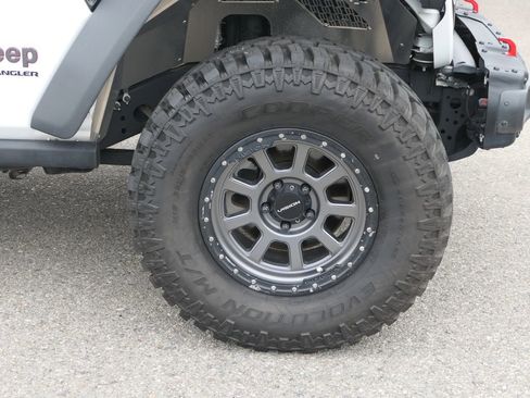 Used 2022 Jeep Wrangler Rubicon w/ Steel Bumper Group image 23