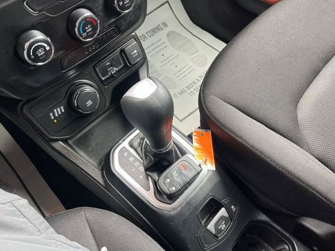 Used 2020 Jeep Renegade Sport AWD/4WD image 21