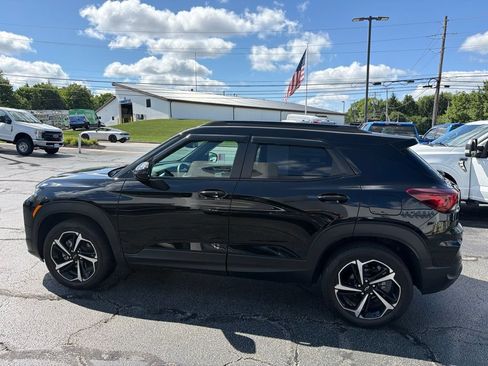 Used 2023 Chevrolet TrailBlazer RS w/ Sun and Liftgate Package AWD/4WD image 5