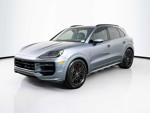 New 2026 Porsche Cayenne GTS AWD/4WD image 1