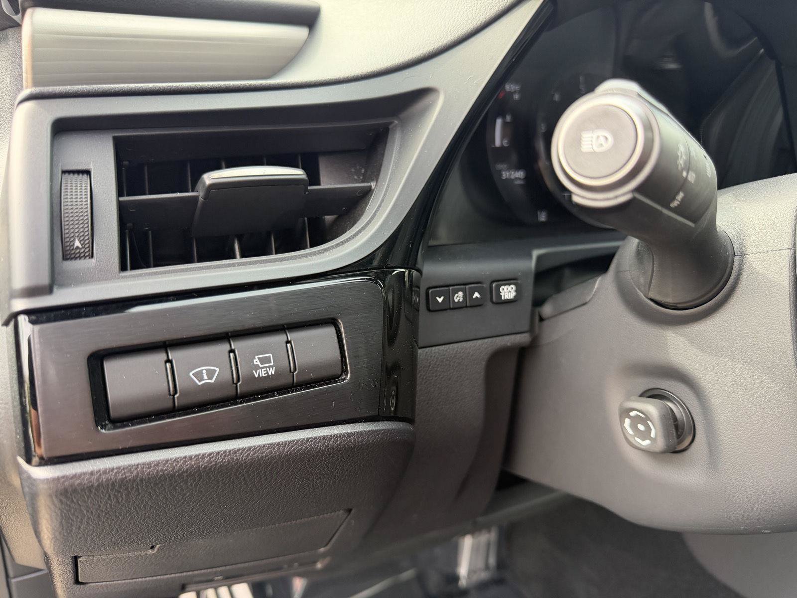 Used 2023 Lexus ES 350 F Sport w/ Accessory Package (Z2) FWD image 13