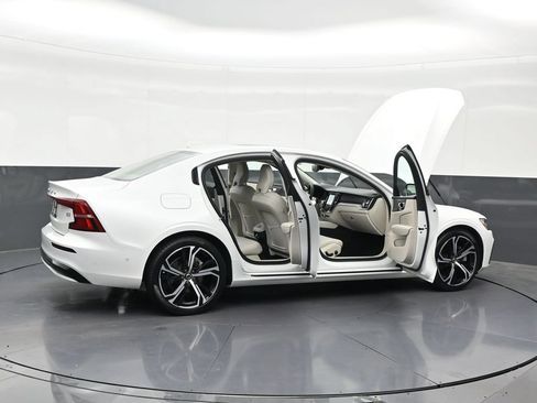 Certified 2024 Volvo S60 B5 Plus FWD image 33