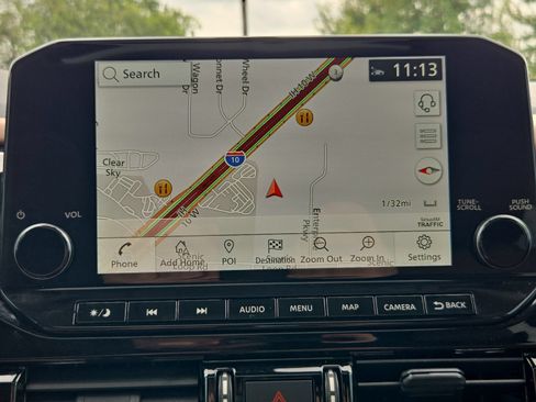 Used 2023 Nissan Pathfinder Platinum FWD image 18