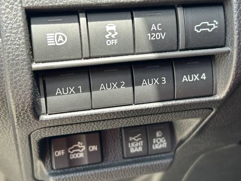 Used 2025 Toyota Tacoma TRD Pro AWD/4WD image 27