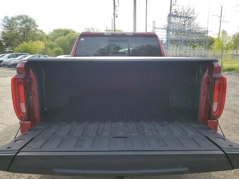 Used 2023 GMC Sierra 1500 Denali w/ Technology Package AWD/4WD image 8