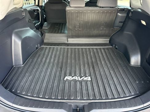 Used 2024 Toyota RAV4 LE AWD/4WD image 14