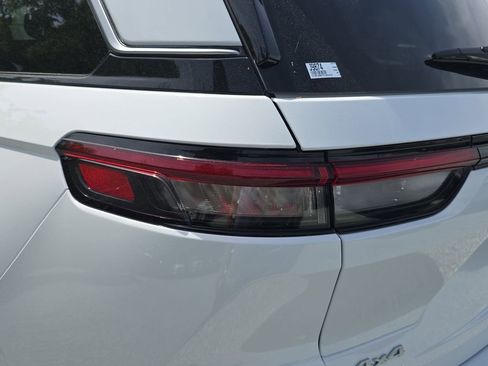 New 2026 Jeep Grand Cherokee Limited AWD/4WD image 35
