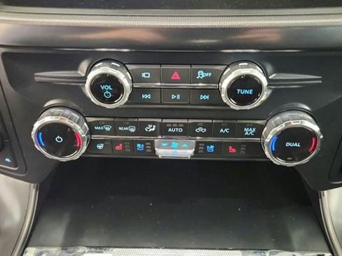 New 2025 Ford F150 Lariat w/ Equipment Group 501A Mid image 18