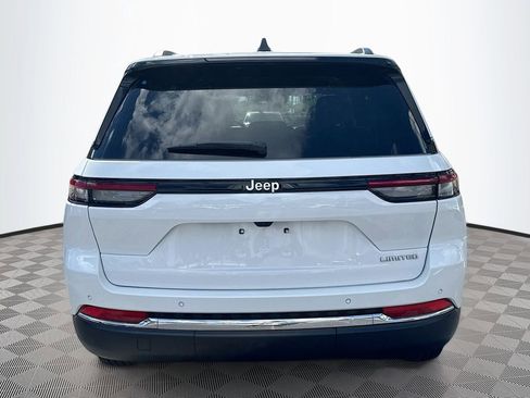 Used 2025 Jeep Grand Cherokee Limited image 7