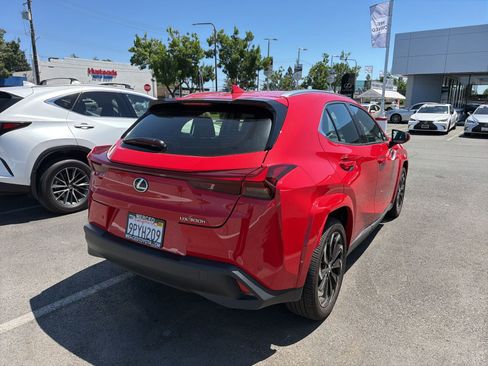 Used 2025 Lexus UX 300h FWD w/ Accessory Package (Z2) image 5