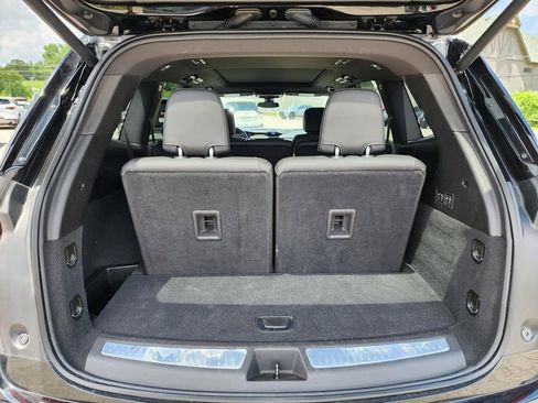 Used 2024 Cadillac XT6 Premium Luxury image 18