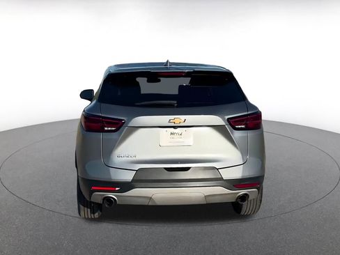 Used 2025 Chevrolet Blazer LT image 11