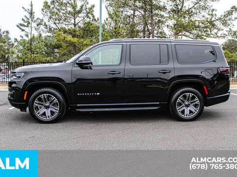 Used 2024 Jeep Wagoneer Series II w/ Flexible Seating Group image 7