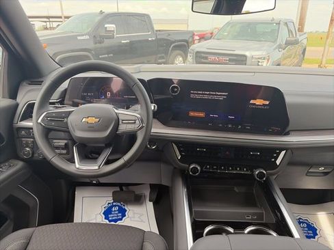 New 2026 Chevrolet Suburban LS image 14