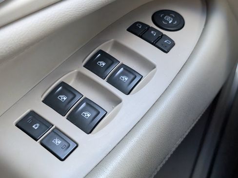 Used 2017 Cadillac Escalade Luxury AWD/4WD image 21