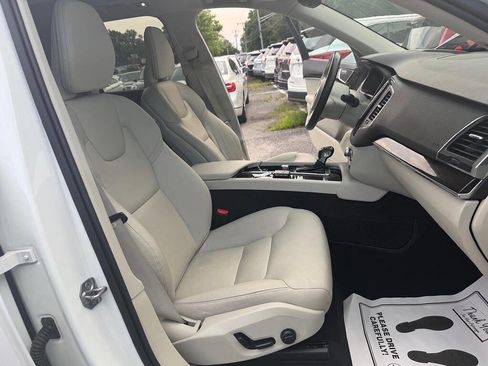 Used 2019 Volvo XC90 T6 Momentum w/ Advanced Package image 33