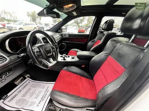 Used 2015 Jeep Grand Cherokee SRT w/ Quick Order Package 26J AWD/4WD image 9