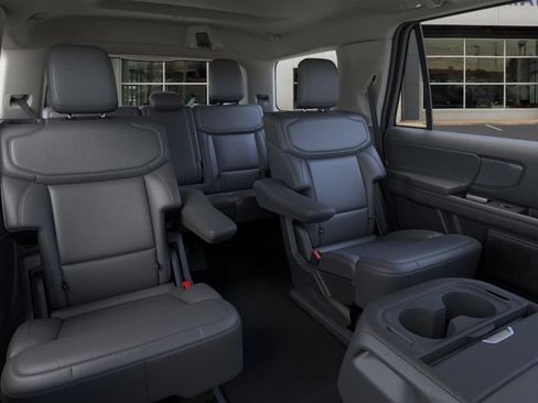 New 2026 Ford Expedition Active AWD/4WD image 15