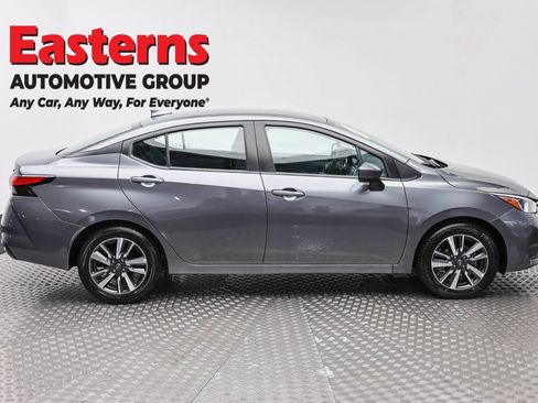 Used 2024 Nissan Versa SV FWD image 4