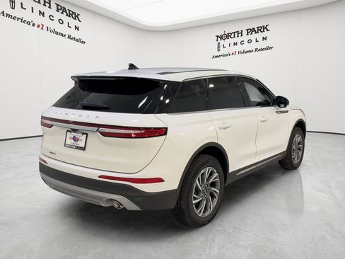 New 2026 Lincoln Corsair Premiere AWD/4WD image 9