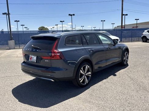 New 2025 Volvo V60 B5 Cross Country Plus w/ Protection Package Premier image 4