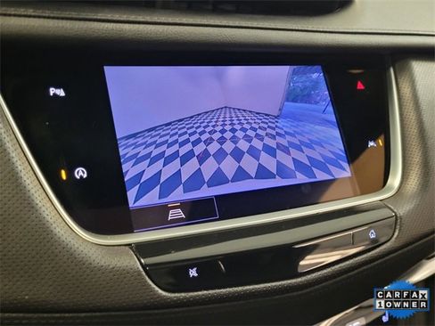Used 2023 Cadillac XT6 Luxury image 21