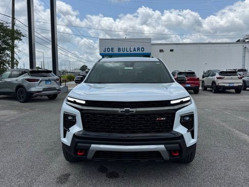 New 2026 Chevrolet Traverse Z71 w/ Enhanced Driving Package AWD/4WD image 2