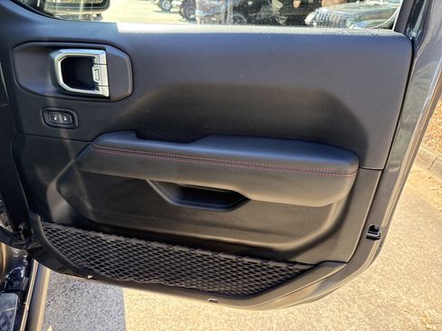 Used 2020 Jeep Gladiator Rubicon image 17