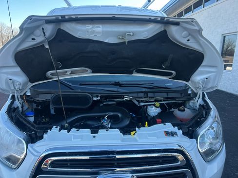 Used 2019 Ford Transit 150 XLT image 26