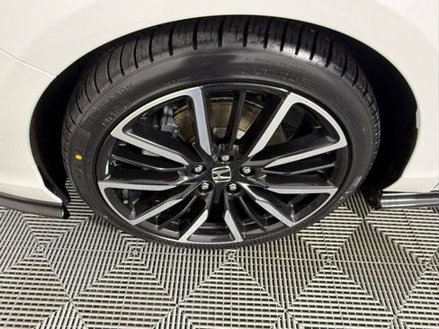 Used 2023 Honda Accord Touring image 13