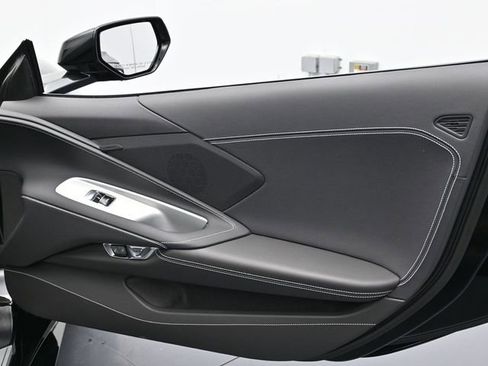 Used 2025 Chevrolet Corvette Stingray Coupe w/ Z51 Performance Package image 32