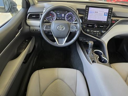 Used 2023 Toyota Camry XLE FWD image 11
