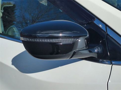 Used 2023 Nissan Murano SV w/ SV Midnight Edition Package image 12