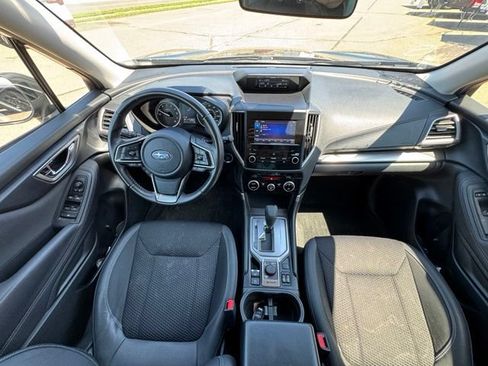 Used 2022 Subaru Forester Premium AWD/4WD image 16