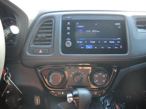 Used 2022 Honda HR-V Sport image 4