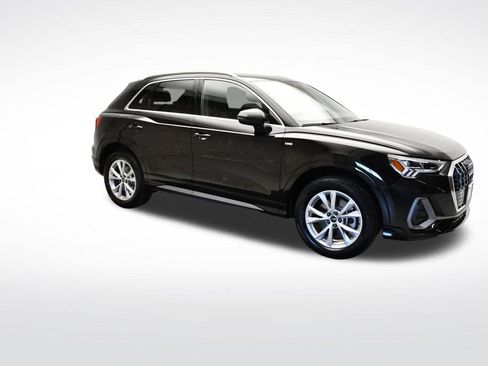 Certified 2023 Audi Q3 2.0T Premium w/ Convenience Package AWD/4WD image 10