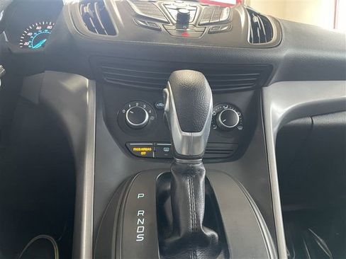 Used 2015 Ford Escape SE image 19