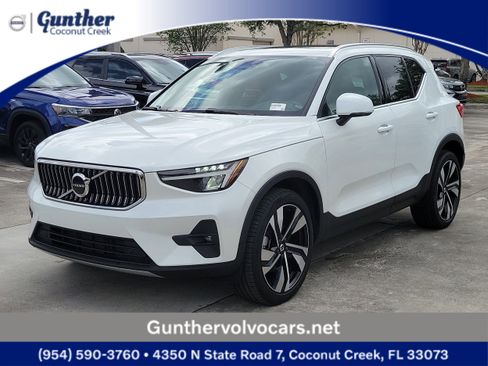 Certified 2023 Volvo XC40 B5 Plus w/ Protection Package Premier image 1