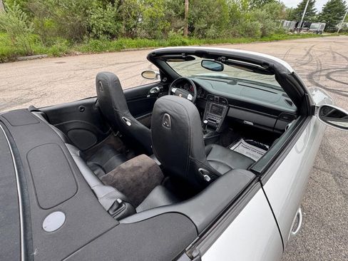 Used 2006 Porsche 911 Carrera 4 image 4