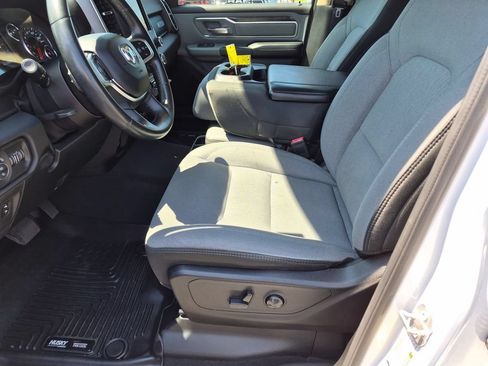 Used 2019 RAM 1500 Big Horn AWD/4WD image 12